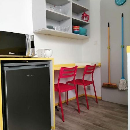 Residence Les Volets Bleus: Studio De 30 M² Classe 2 * روشفور المظهر الخارجي الصورة